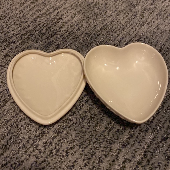 Heart shape Lenox with Rose decal - Picture 2 of 5